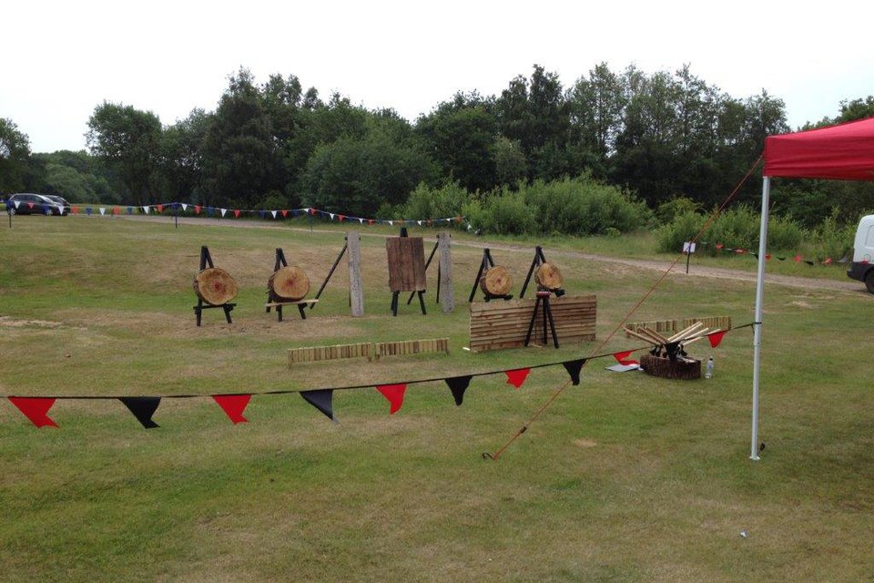 Knife & Axe Throwing